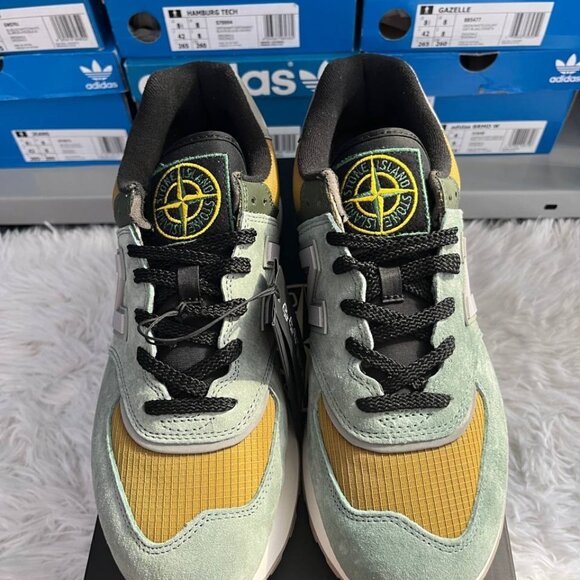 Stone Island x New Balance - Picture 1 of 3